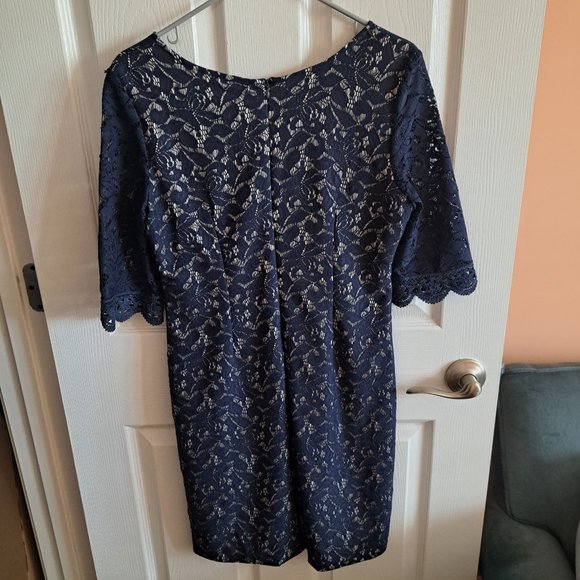 Blue lace dress, ivory lining - Picture 3 of 5